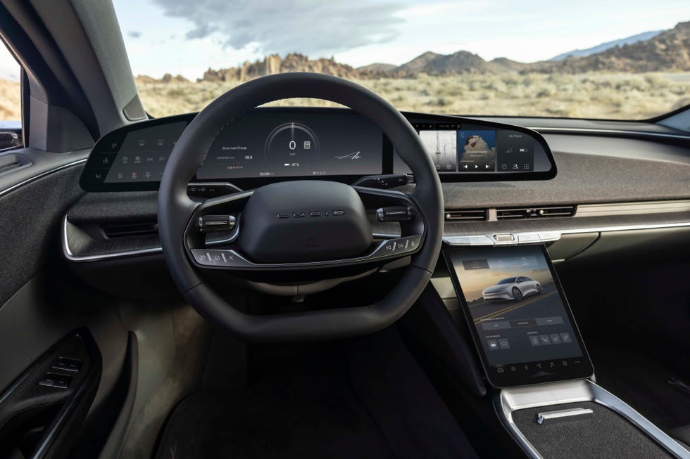 Обновление инфоразвлечений Lucid Air: бесплатный OTA для моделей 2025‑го и новее, а для более старых — платный апгрейд