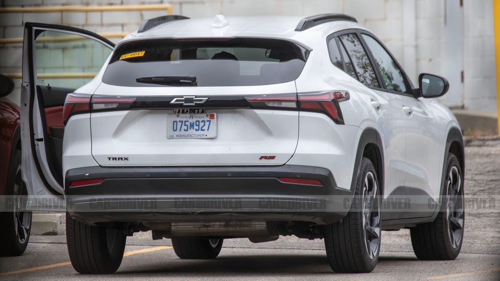 Chevrolet Trax 2027: первый взгляд на обновлённый дизайн